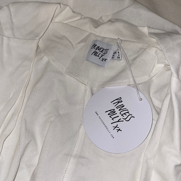 🤍🤍THIS BUT IN WHITE🤍🤍 Princess Polly Lloyd Blazer in White - Picture 2 of 4